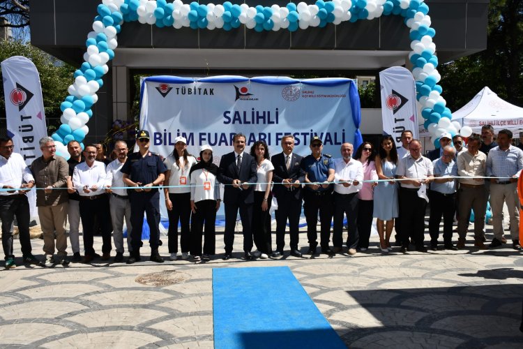 Salihli’de TÜBİTAK 4006 Bilim Fuarları Festivali Açıldı