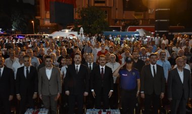 Salihli’de 15 Temmuz Anma Programı Milli Birlik ve Demokrasi Meydanı’nda Gerçekleştirildi