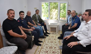 Kaymakam Ali Güldoğan, Şehit Jandarma Astsubay İsmail Yavuz’un Ailesini Ziyaret Etti