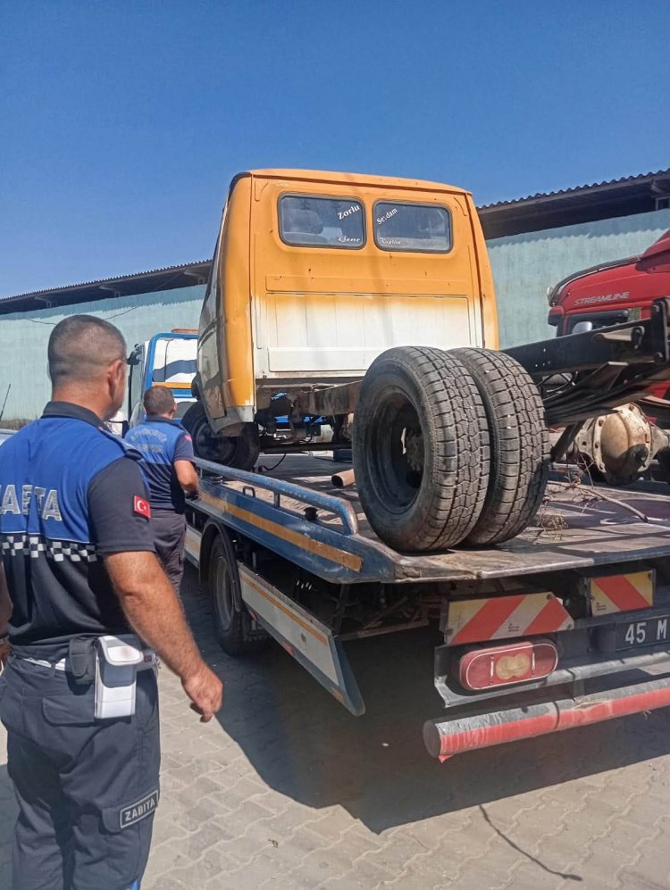 Salihli’de Hurda Araçlara Geçit Yok! Ortak Denetimlerle Atıl Araçlar Kaldırılıyor