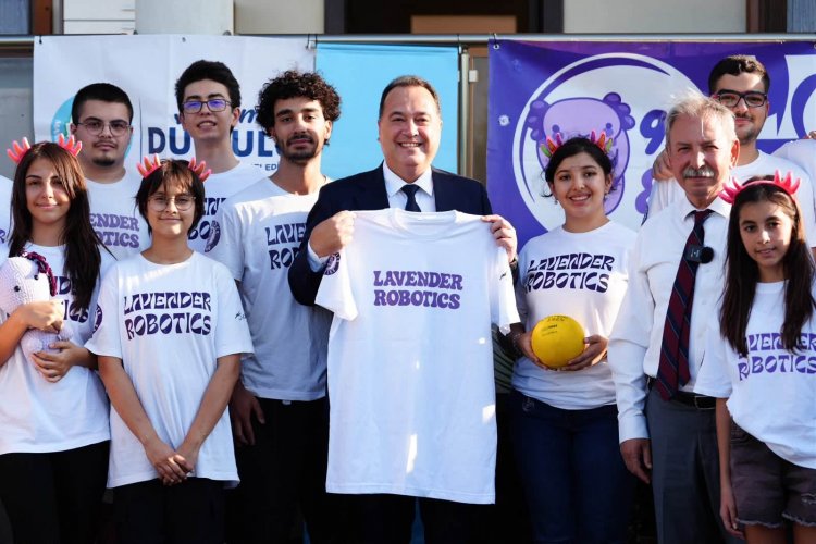 Başkan Mazlum Nurlu ve Başkan Besim Dutlulu, Lavender Robotics Takımıyla Bir Araya Geldi