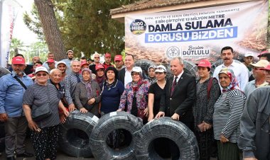 Salihli’de çiftçilere damlama sulama borusu desteği