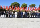AK Parti Salihli Teşkilatı’ndan Muhtarlar Günü Törenine Katılım